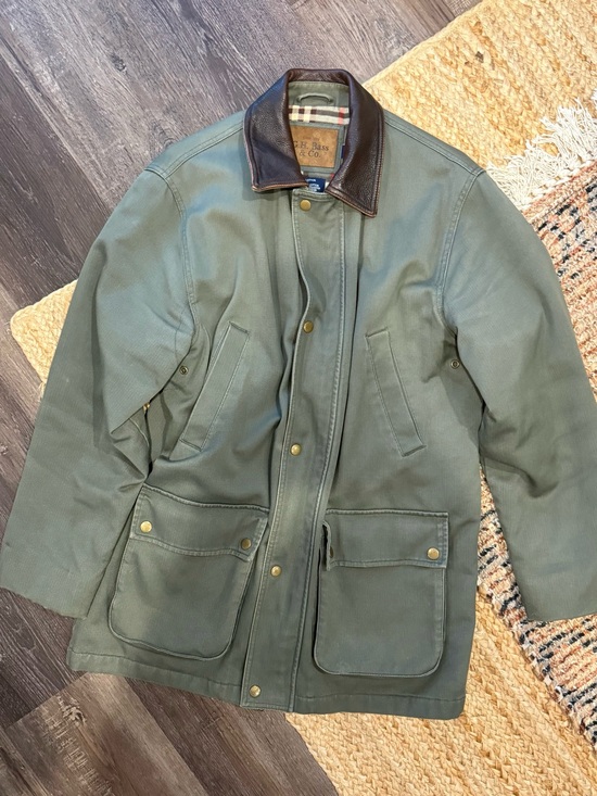 G.H. Bass & Co. Jackets & Blazers - Vintage G.H. Bass & Co. Olive Barn Jacket with Brown Leather Collar